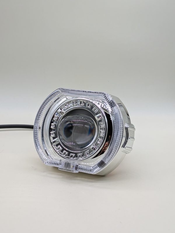 Built-in large lens